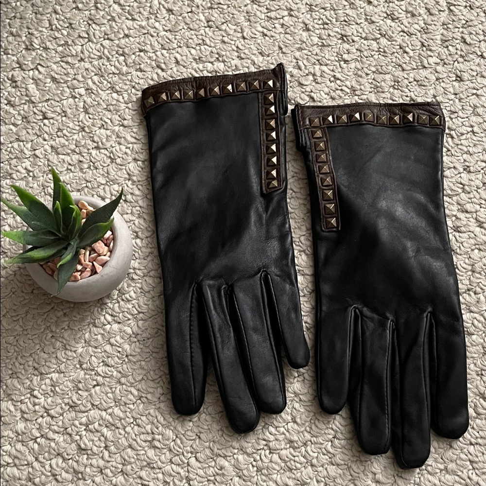 Genuine leather womens gloves